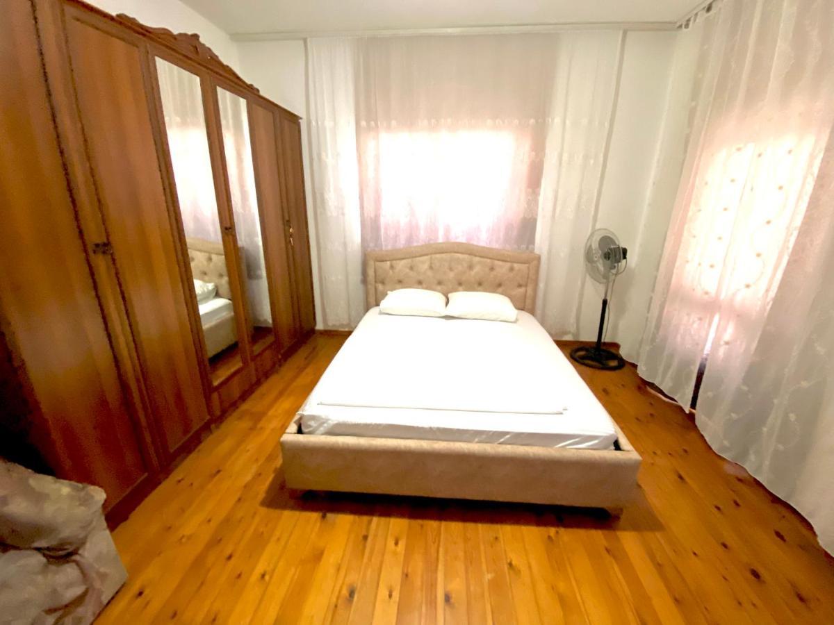Villa Osmani Durrës Eksteriør billede