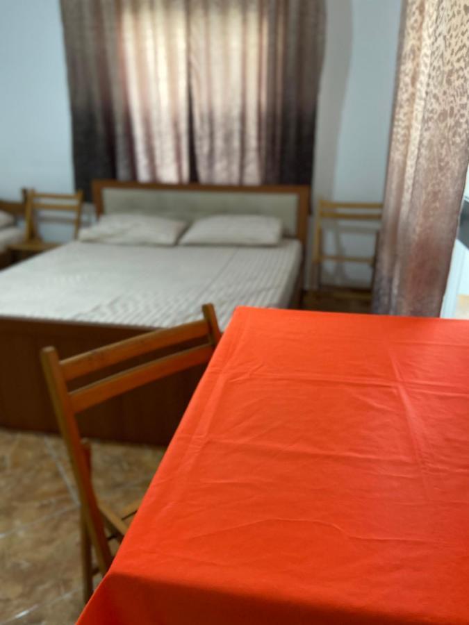 Villa Osmani Durrës Eksteriør billede