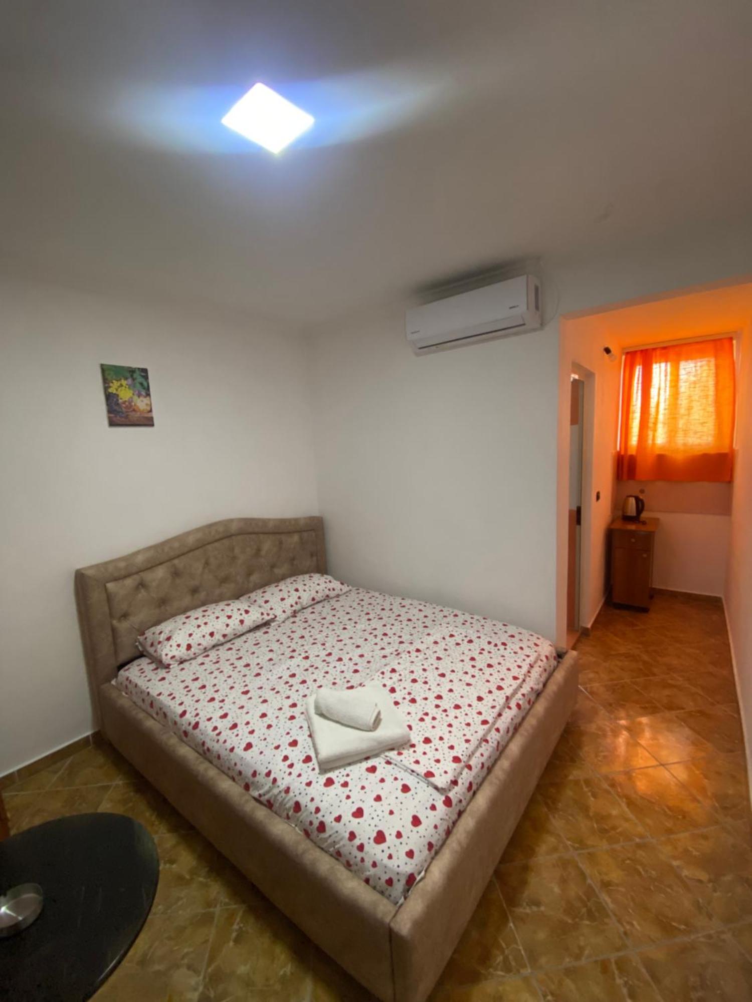Villa Osmani Durrës Eksteriør billede
